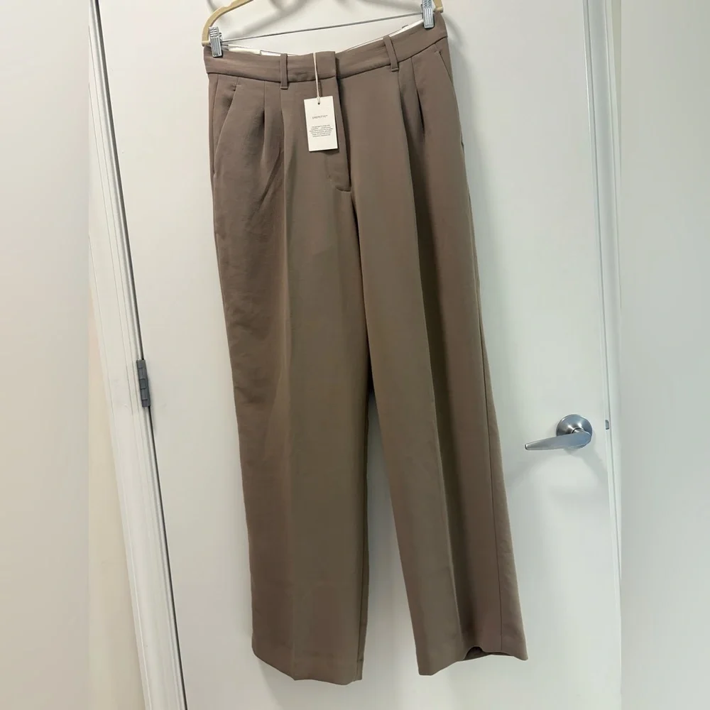 NWT Aritzia The Effortless Pant -High-Wasted,Wide-Leg Japanese Crepe Trousers - Picture 5 of 16